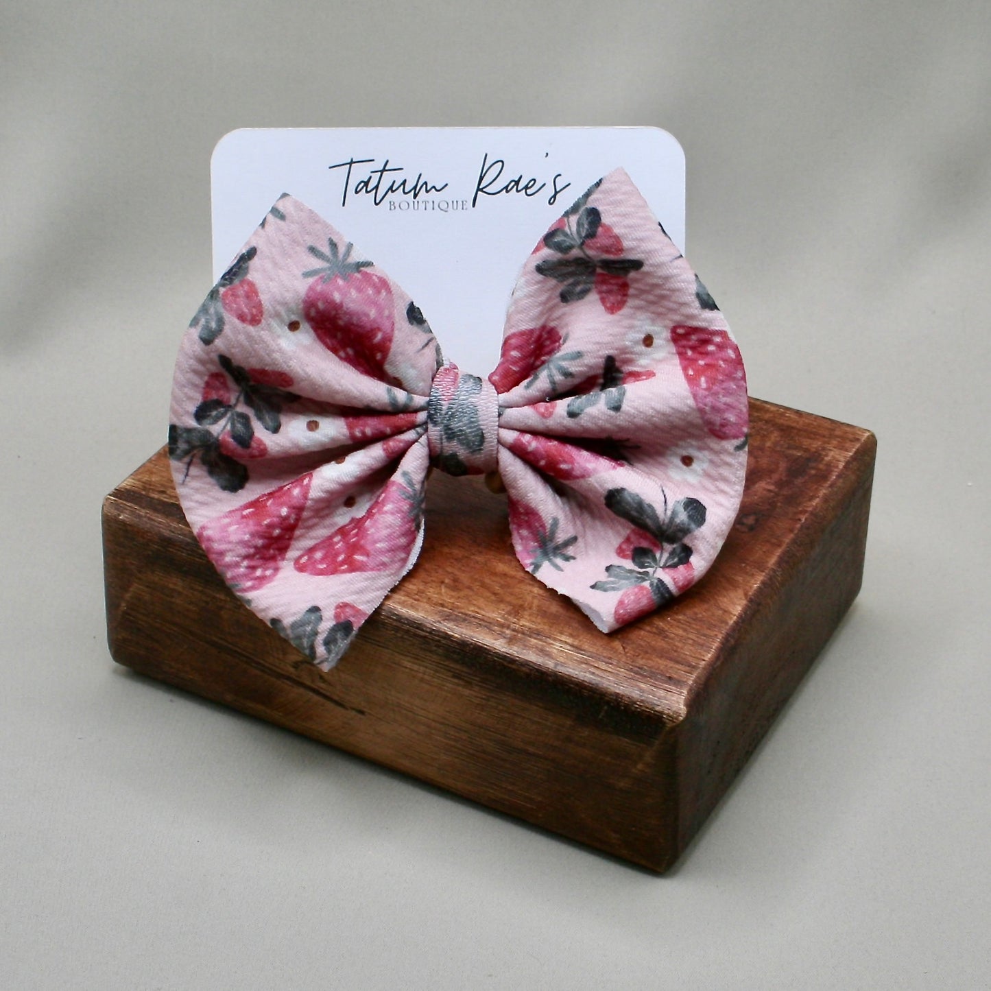 Berry Happy Clip Bow