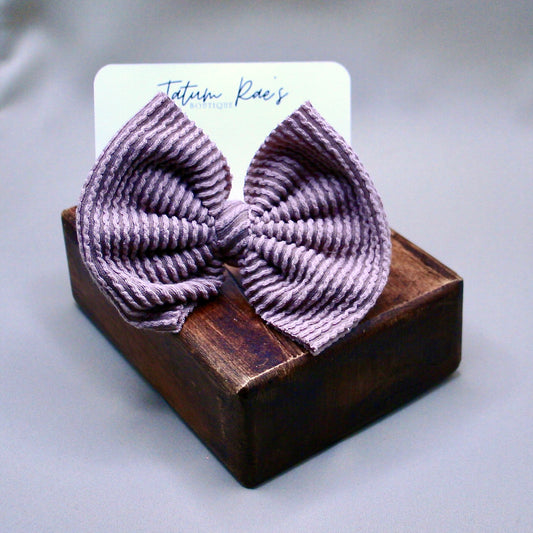 Wonderfully Wavy Rose Bow